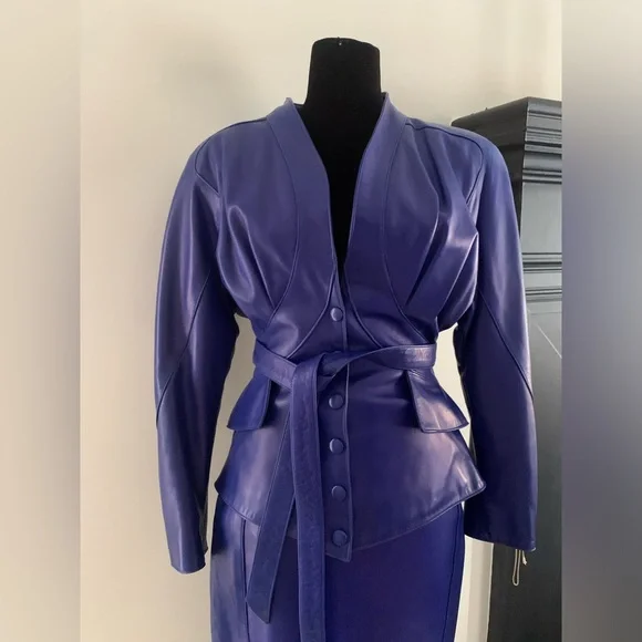 Jitrois Vintage Lambskin skirt and Jacket - Picture 6 of 16